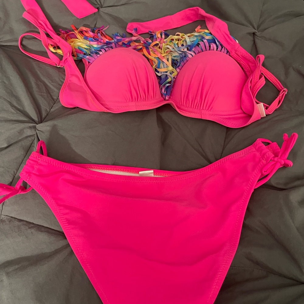 Pink bathing suit - Picture 2 of 3
